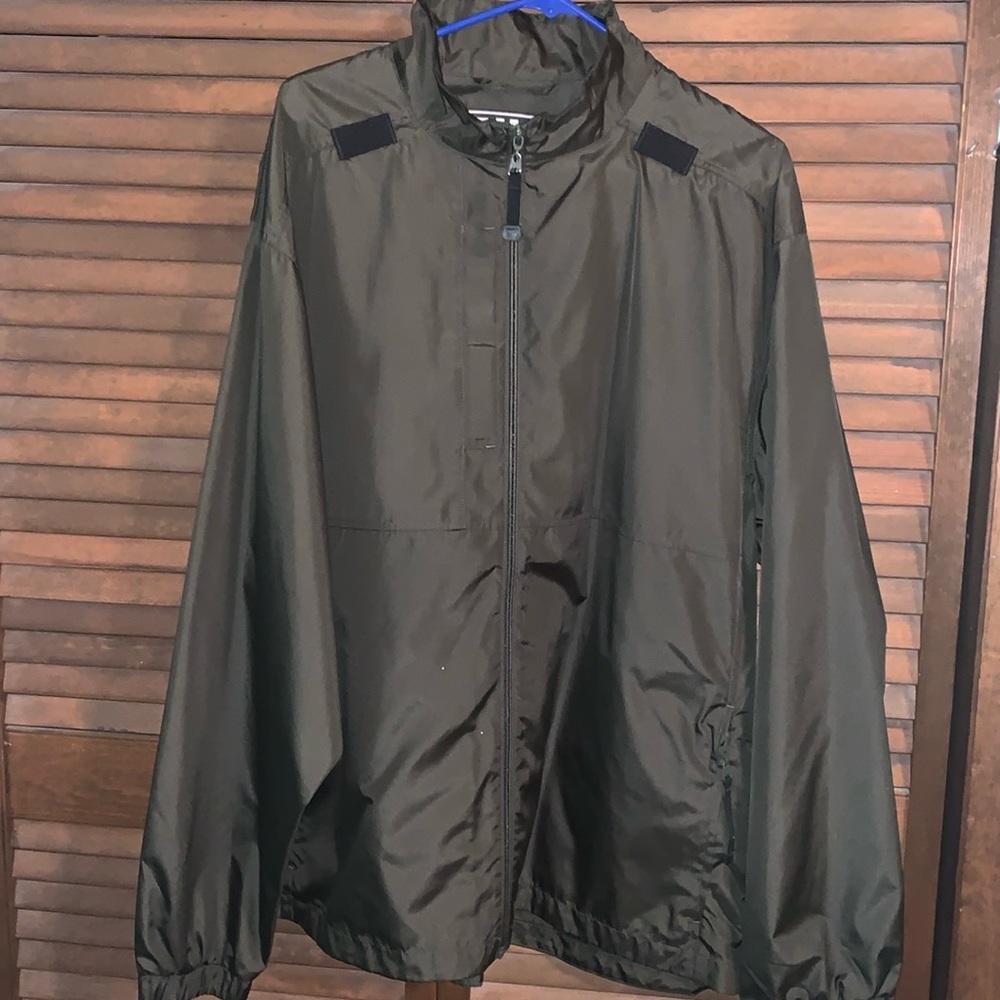 5.11 tactical rain jacket. Mens. NWOT.